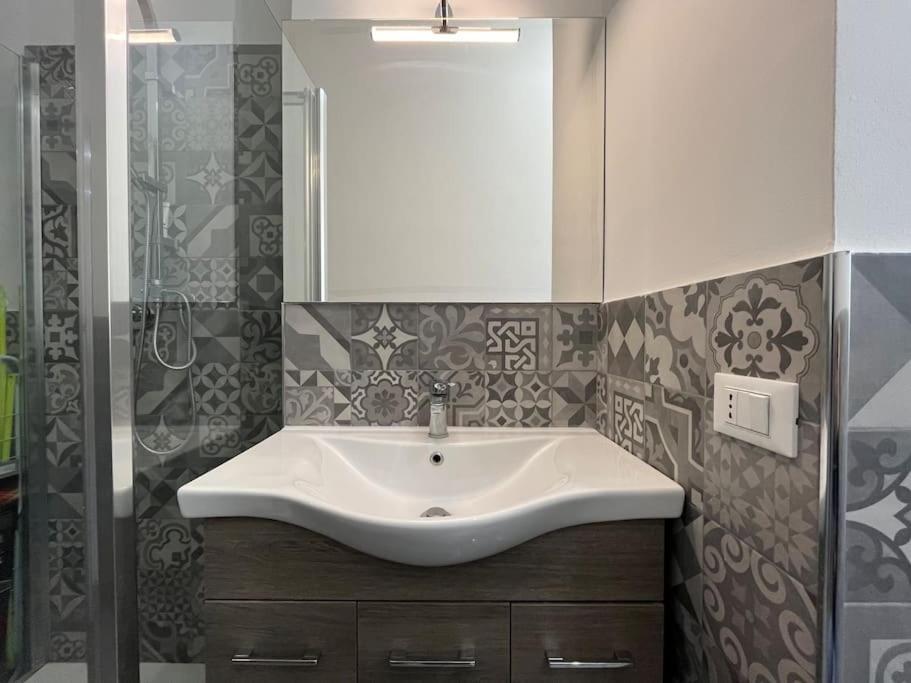 20 Min Duomo *Design Apartment* Milano Ngoại thất bức ảnh